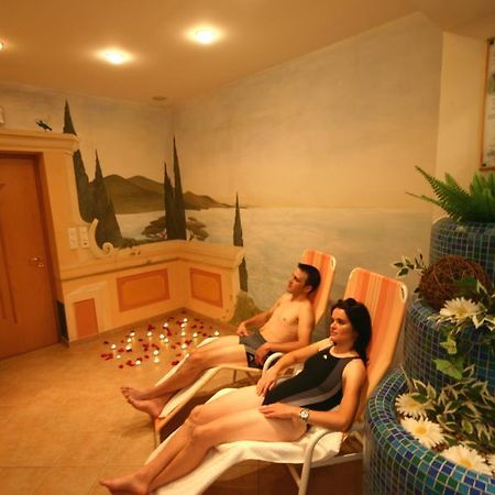 Hotel Mall ซานวาเลนตีโน อัลลา มูตา ภายนอก รูปภาพ
